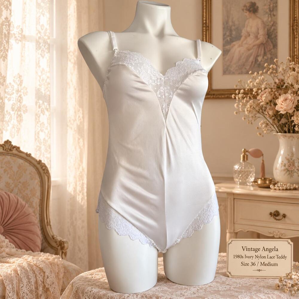 Vintage Angela 1980s White Nylon Lace Teddy With Free Chiffon Bed Jacket 36 M